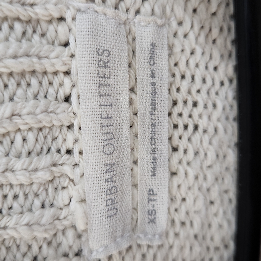 Urban Outfitters Wheat Cropped Ballon Sleeve Sweater Size XS - Picture 2 of 10